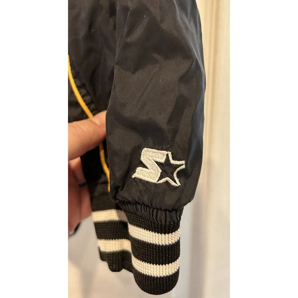 VTG Starter Iowa Hawkeyes Kids Small 6/7 Black V-Neck Pullover Windbreaker